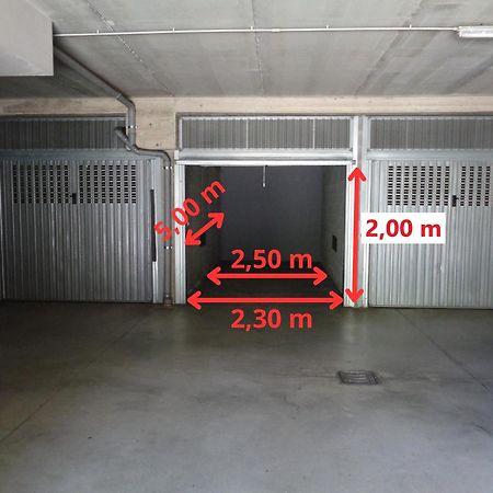Private Garden & Garage - Self Check-In & Remote Access Apartment Como Exterior photo